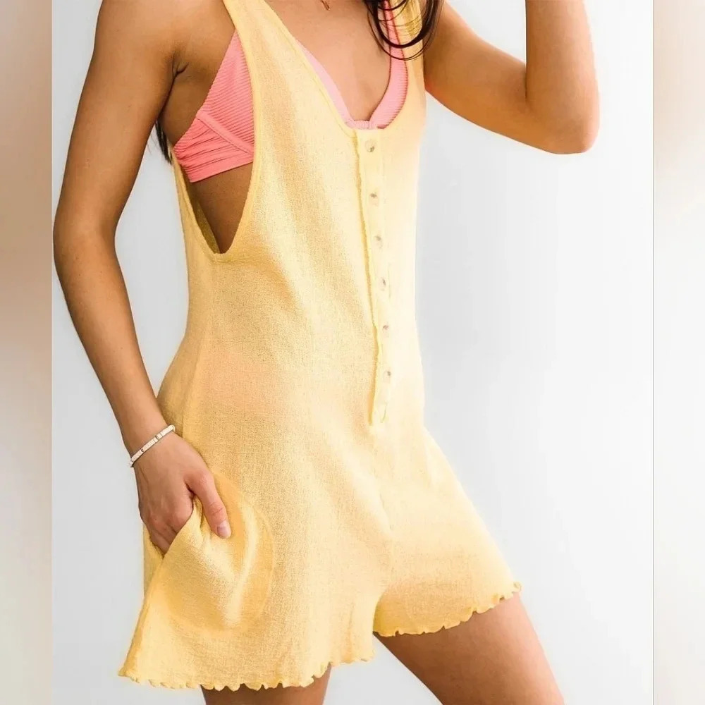 Billabong Fade Away Yellow Romper Size Small Beachy Resortwear Travel Vacation - Picture 3 of 8